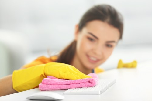 Bathroom deep cleaning as part of end of tenancy cleaning in Camden