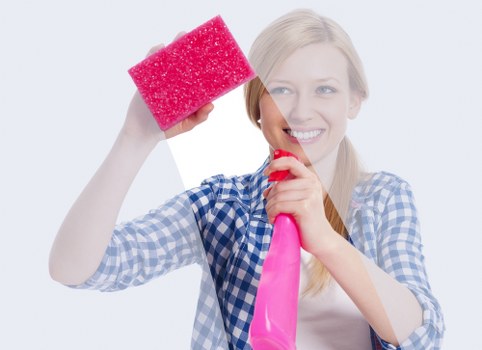 Local Camden cleaners preparing a flat for tenancy handover
